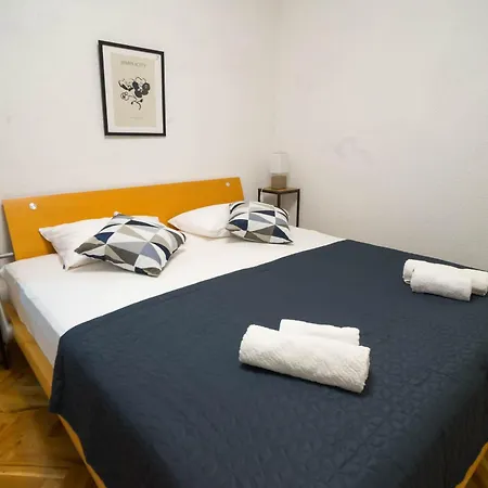 Apartman A & V Appartamento *